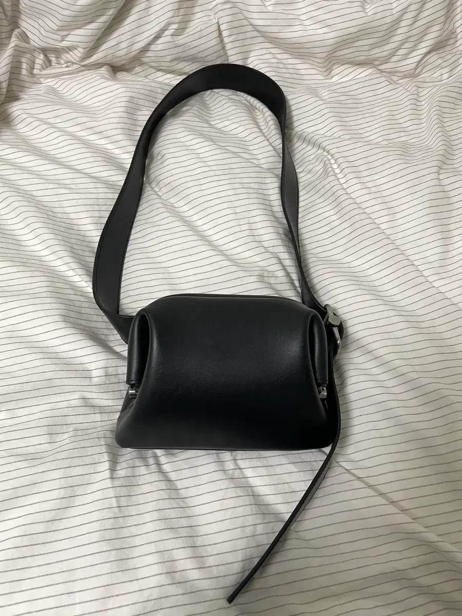 오소이 피칸 브로트 블랙 팝니다.