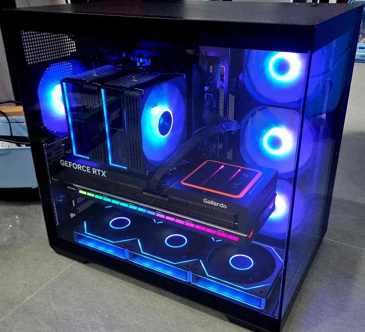 고성능 게이밍 컴퓨터 9800x3d, 5070ti, 32gb 팔아요
