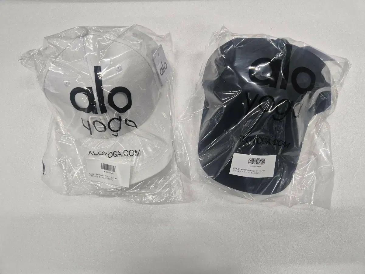 Alo Yoga 볼캡 화이트/블랙 새상품