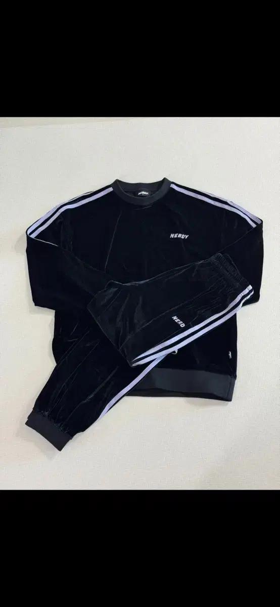 널디 벨벳 맨투맨 트레이닝 세트