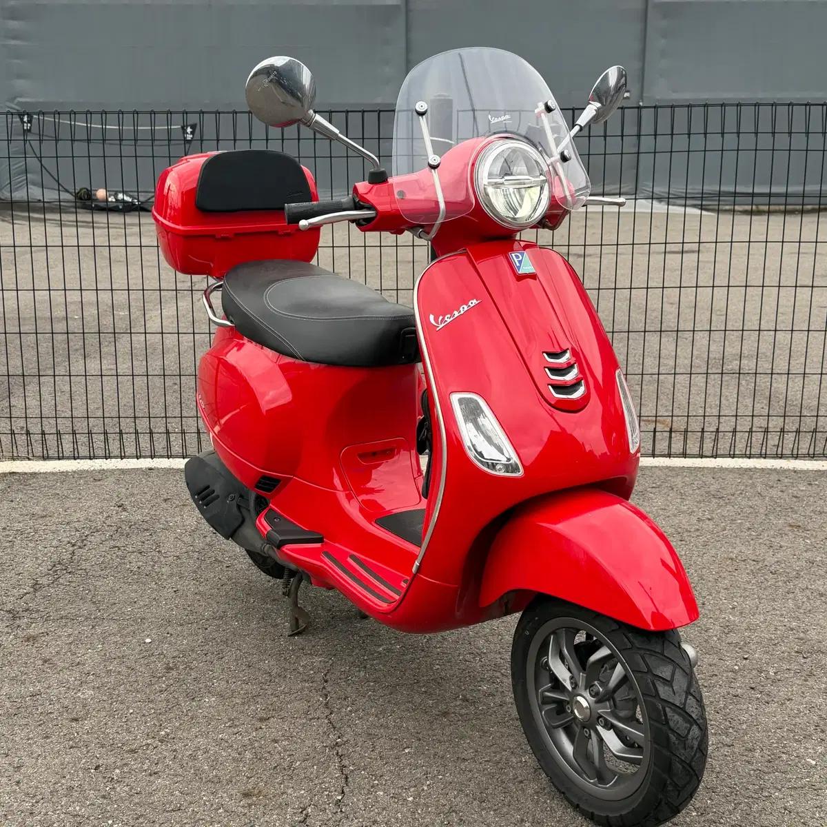 베스파 LX125 21년 1만KM 내/외 굿컨디션 풀옵션 판매합니다