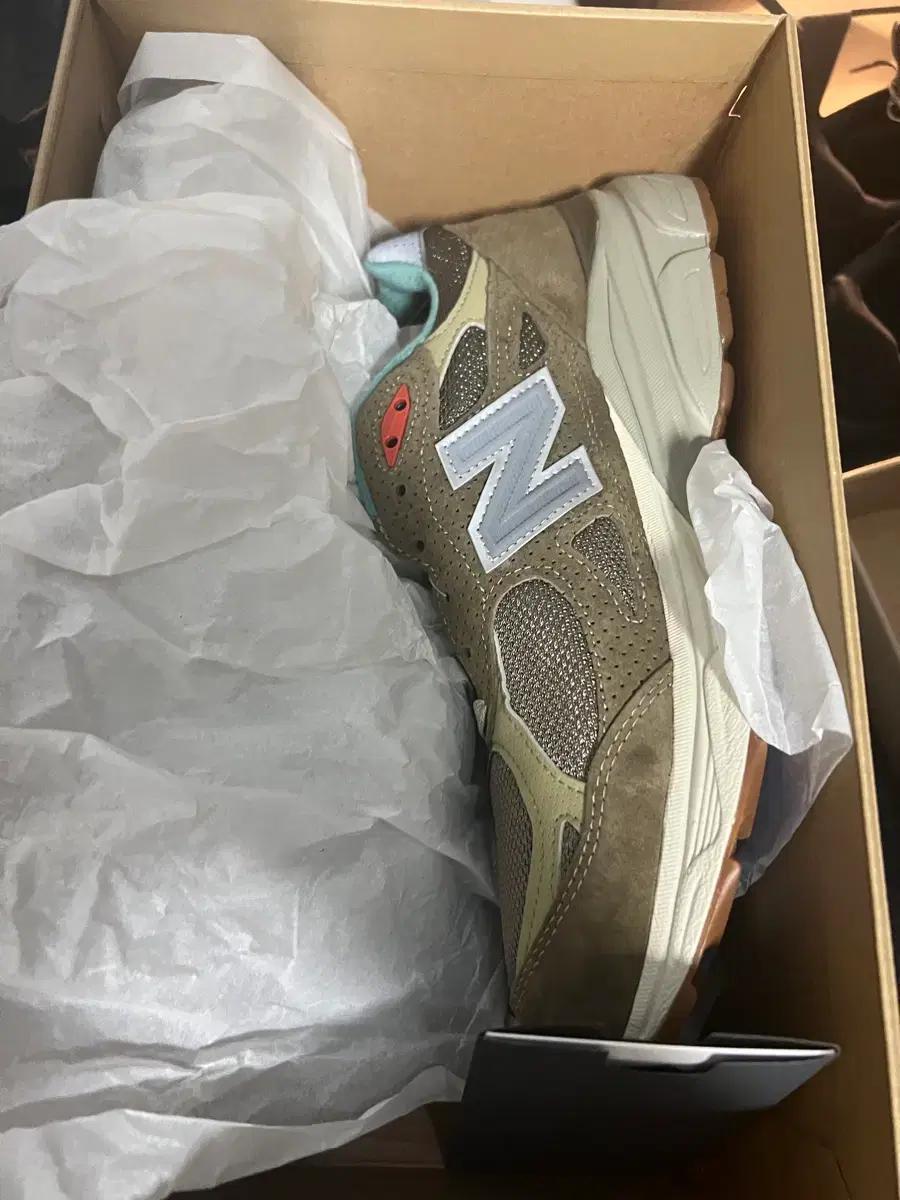 (새상품) 뉴발란스 990v3 보데가 265mm 콜라보