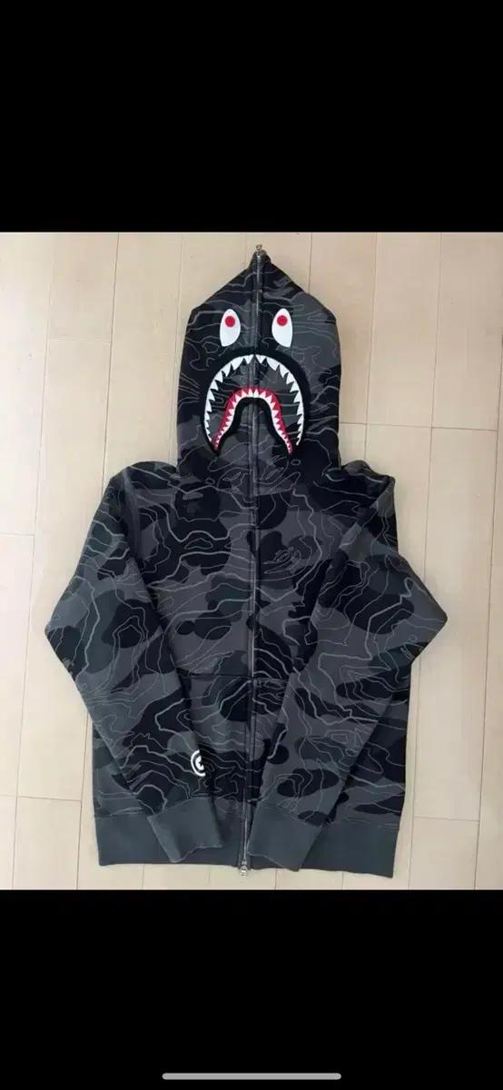 베이프 샤크후드 M