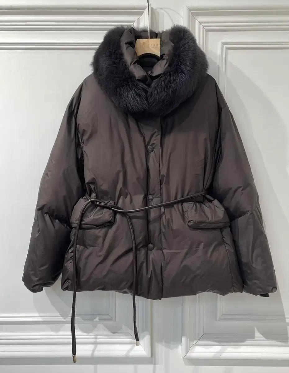 미샤 퍼 드리밍 숏다운점퍼 다크브라운 55