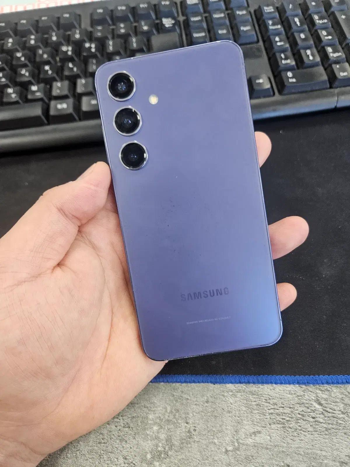 S급 삼성 갤럭시S24 퍼플 팝니다 정상해지 중고폰 구성품포함