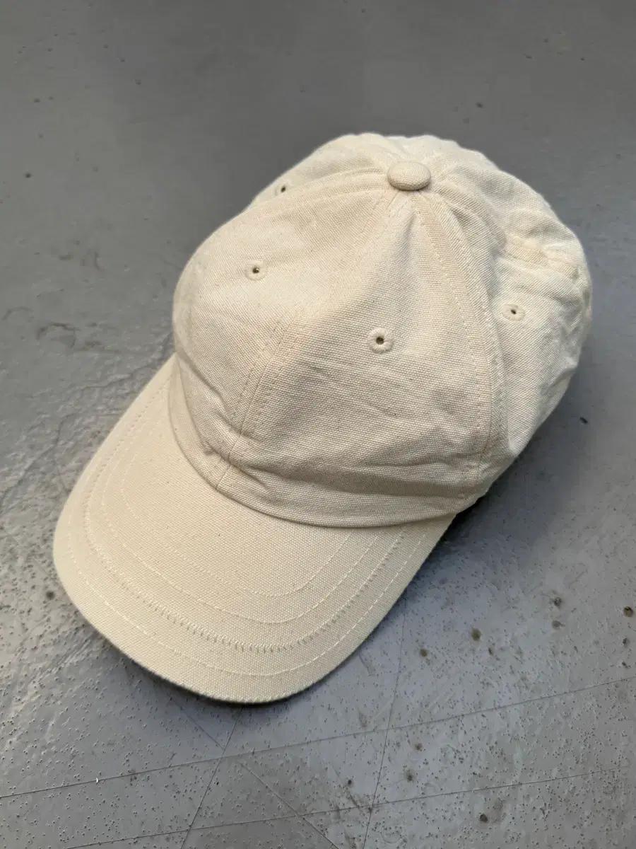 Jacquemus 자크뮈스 시그니처 볼캡 모자