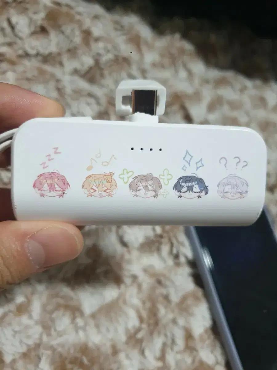 리레볼루션 굿즈 구합니다