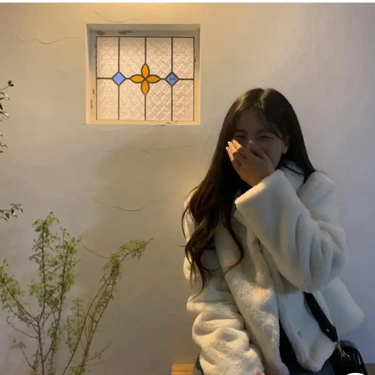 딜라잇문 스노우 퍼자켓 화이트 누빔자켓 연말룩 하객룩