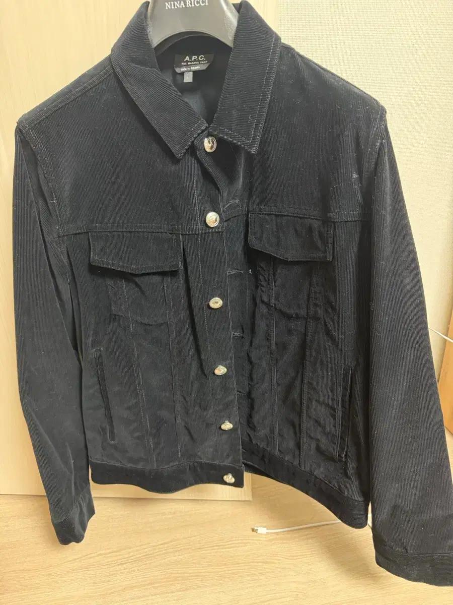 A.P.C 아페쎄 크롭 코듀로이 트러커 자켓 블랙 L