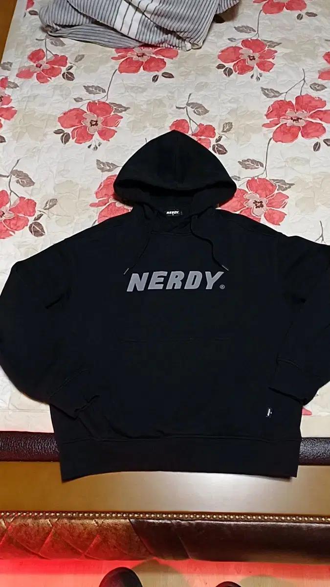 널디 오버핏후드 M 여성77 가슴62 기장65