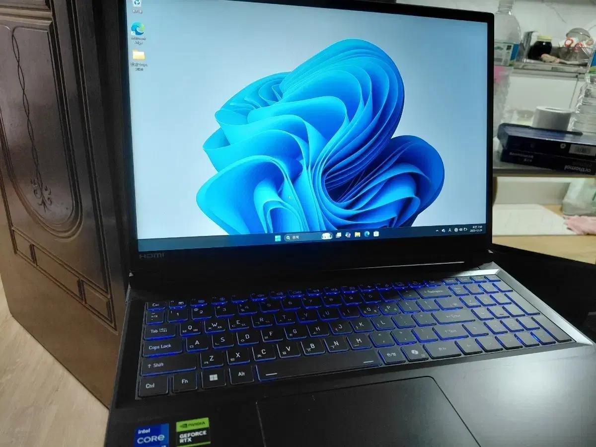 i7 13650HX RTX4060 게이밍 노트북