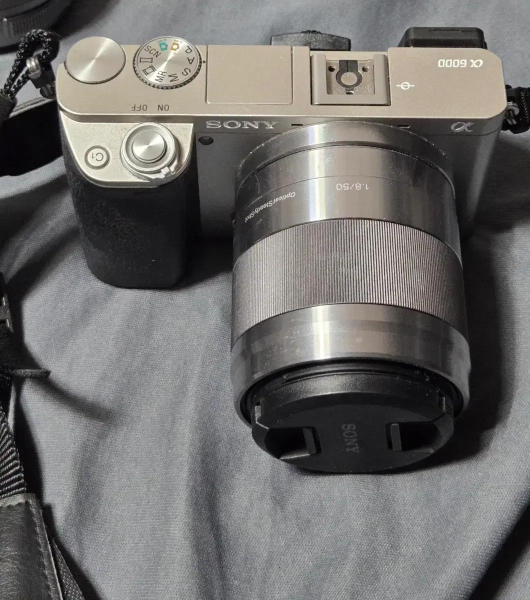 소니 a6000 번들 + 50mm F1.8