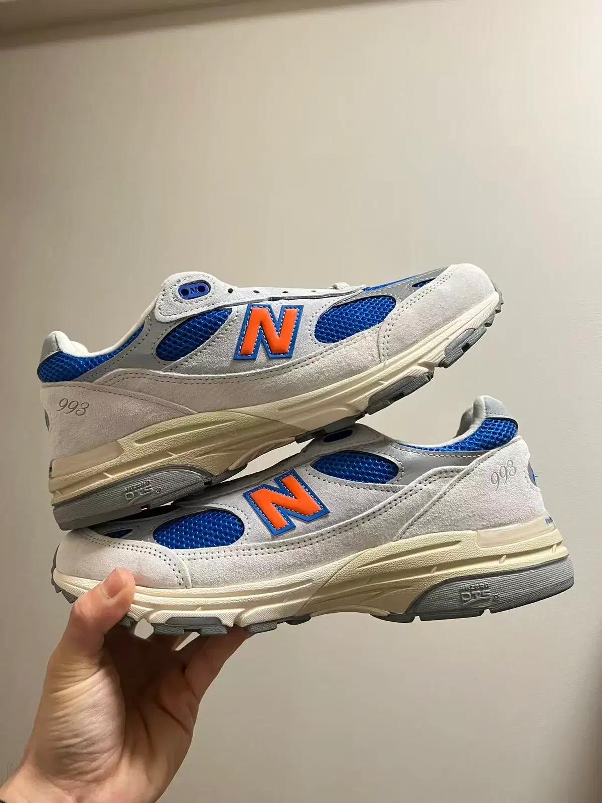 키스 x 뉴발란스 NB 993