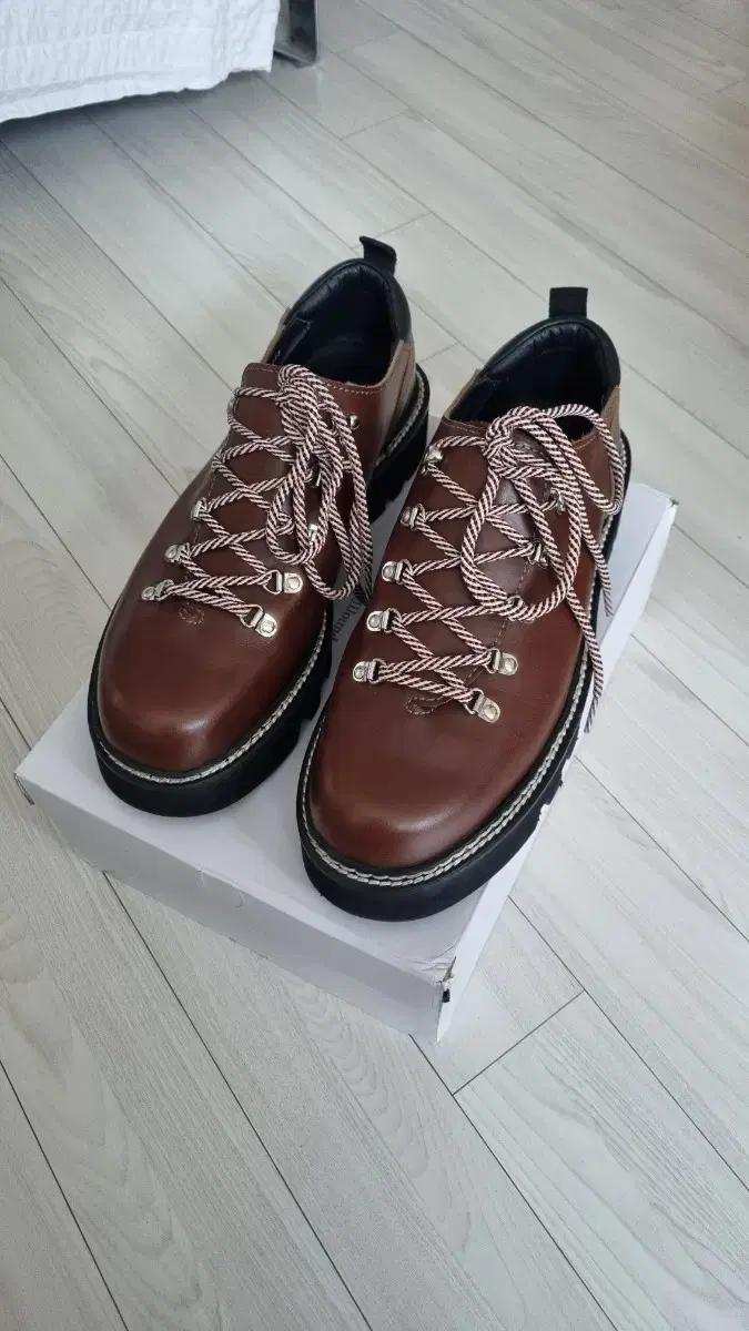 로스트가든 마운틴 로키 285 (280으로 교신환영)