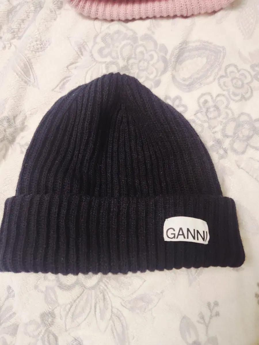 GANNI)블랙 리브 비니