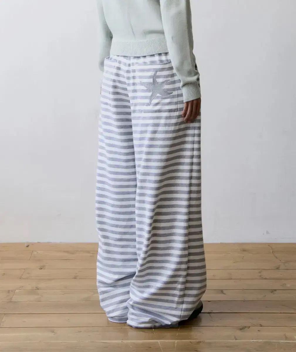 더콜디 TCM stripe sweat pants (ivory/grey