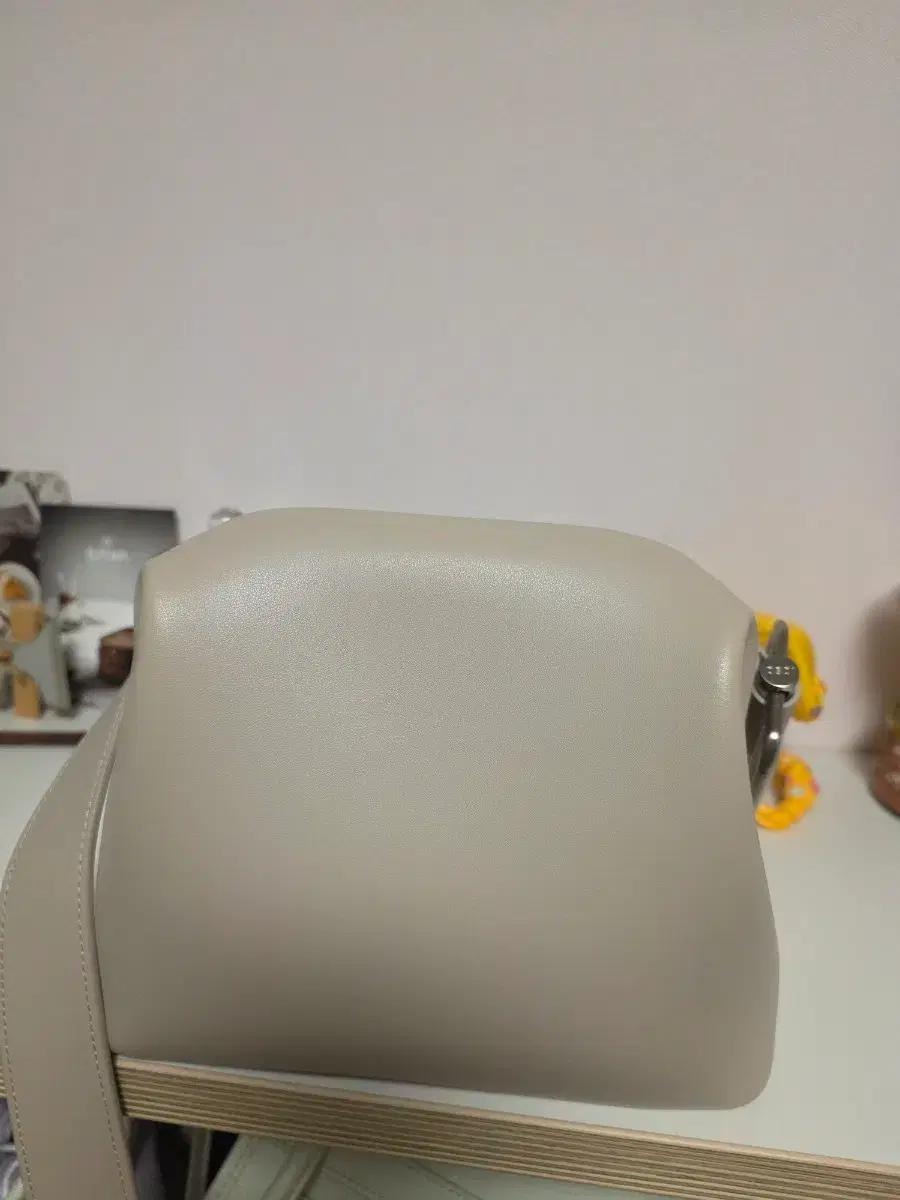 오소이osoi  미니브로트백 베이지,브라운,시멘트컬러