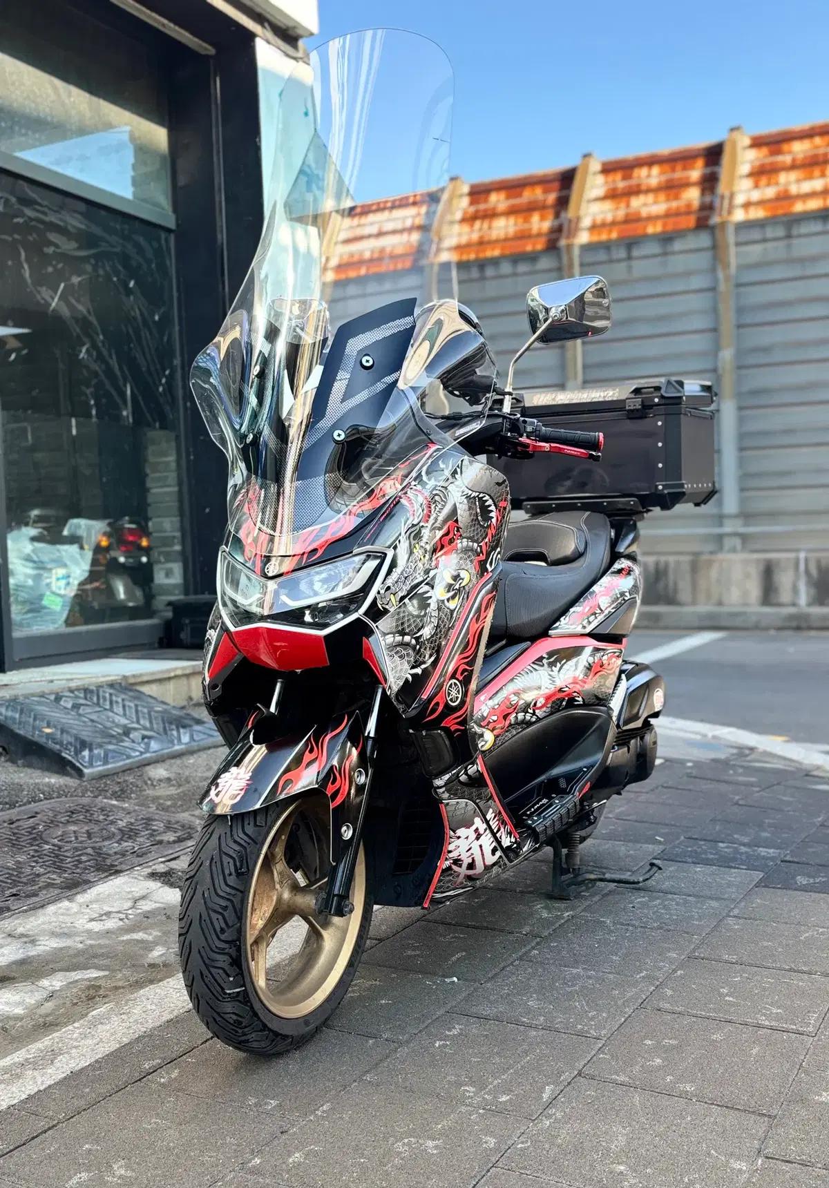 풀튜닝 22년식 야마하 Nmax125 판매합니다 (익실 구변완)