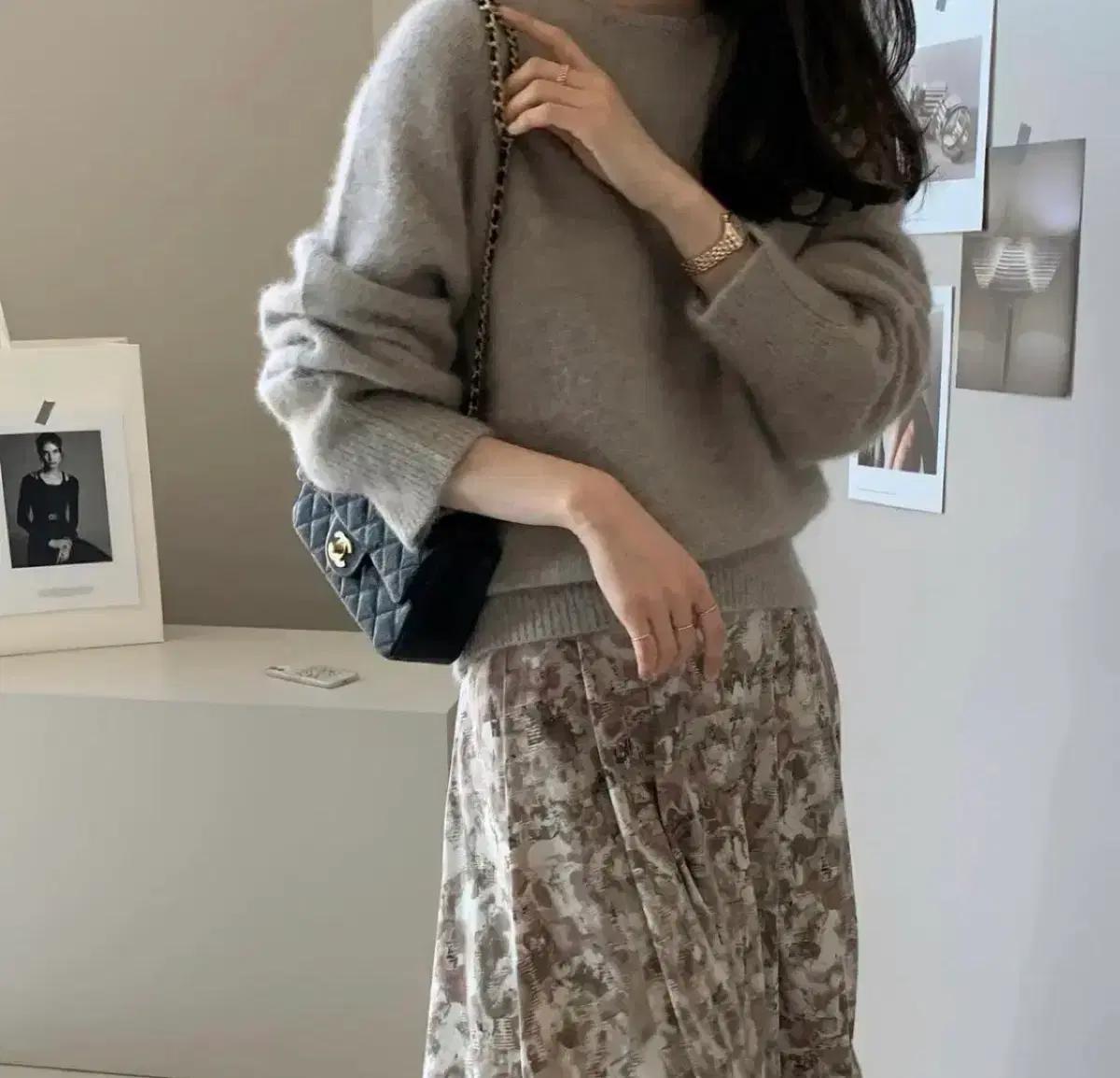 데일리룩 DAILYLOOK 라쿤 폭스 울 보트넥 니트 에토프 베이지