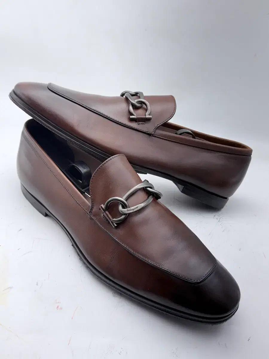 정품)페라가모구두265