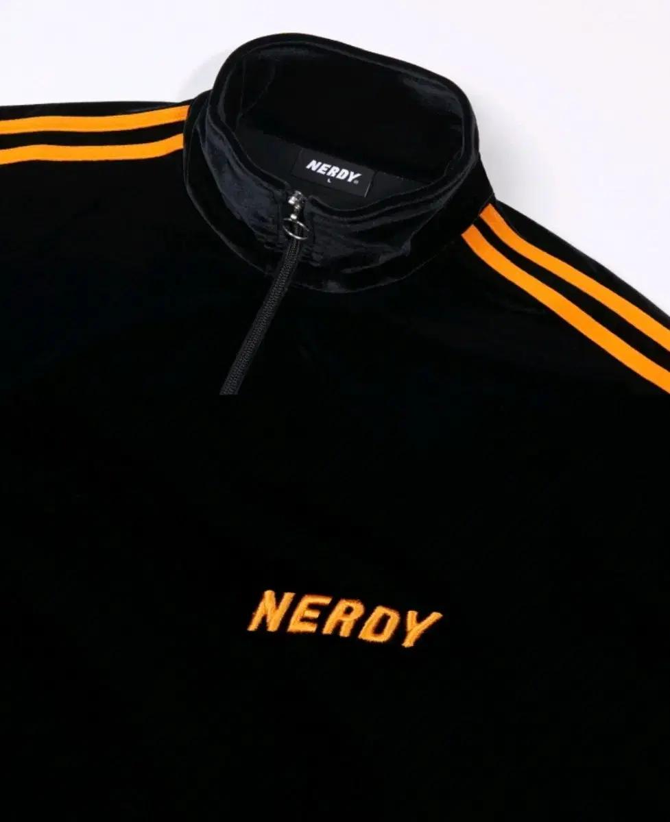 [널디](새상품) 벨벳 트랙 탑 집업 / 블랙