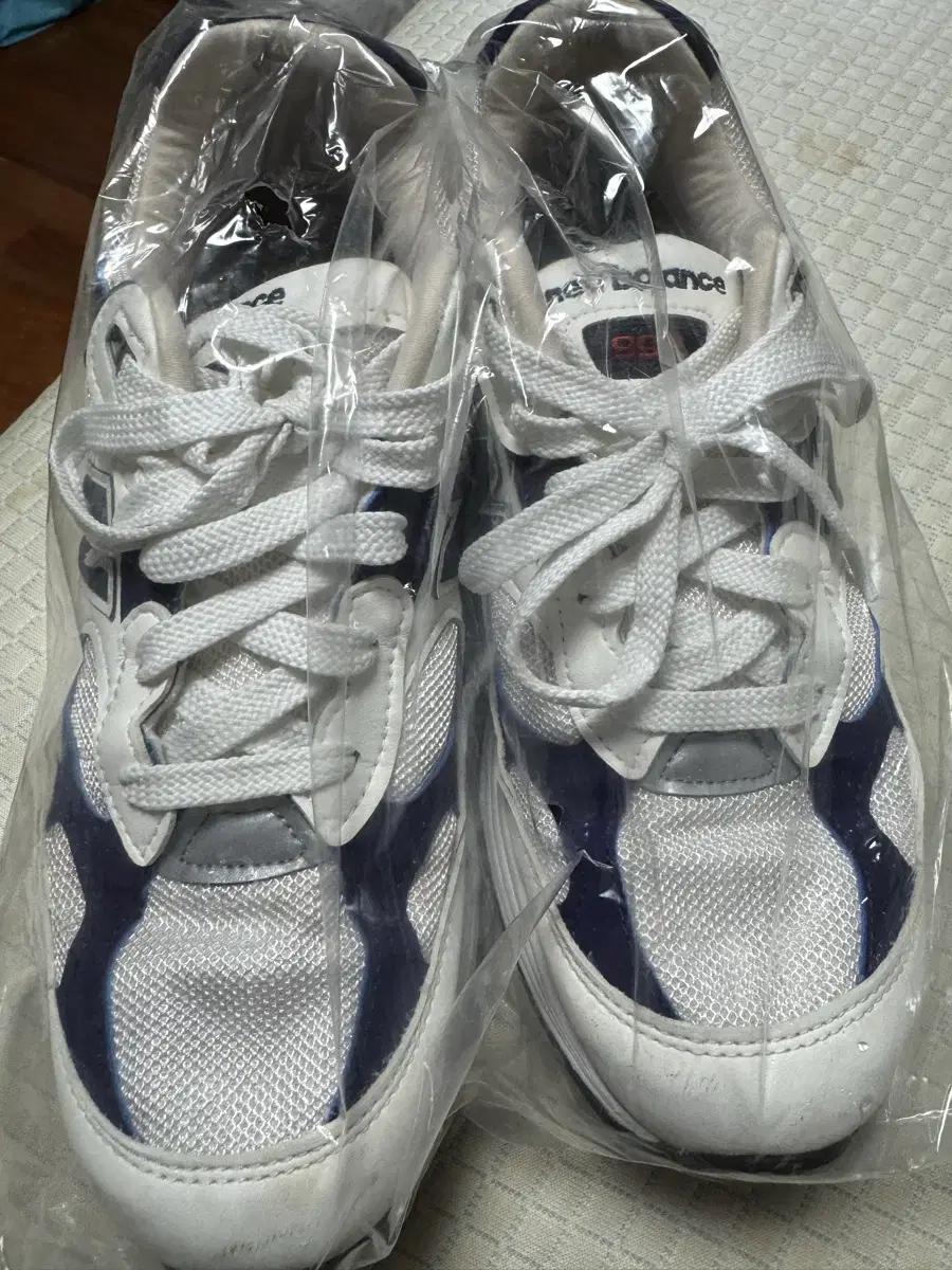 뉴발란스 M992EC