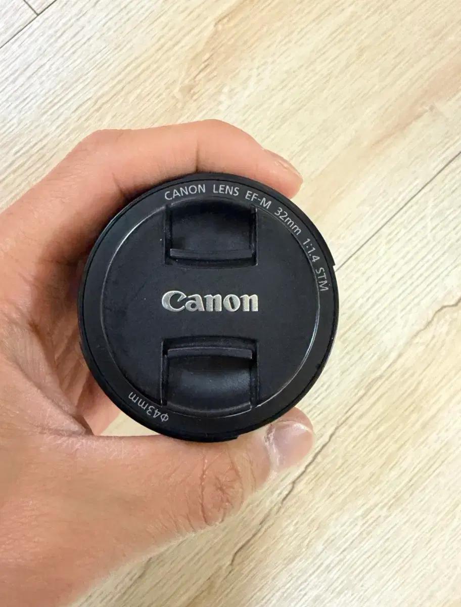캐논 EF-M 32mm f/1.4 STM