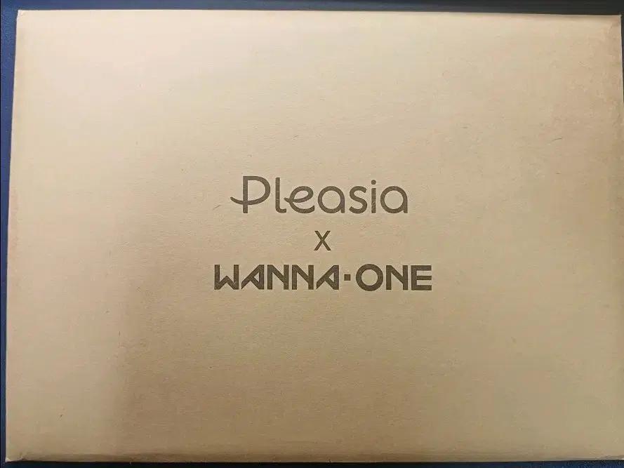 Pleasia X 워너원 콜라보 라이관린 굿즈