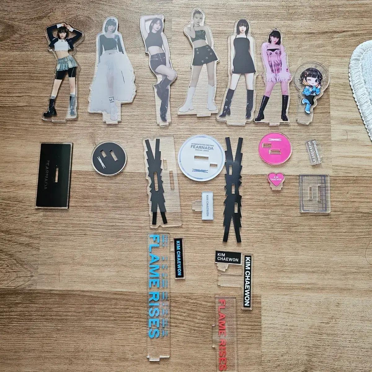 르세라핌 김채원 아크릴스탠드 7종 일괄