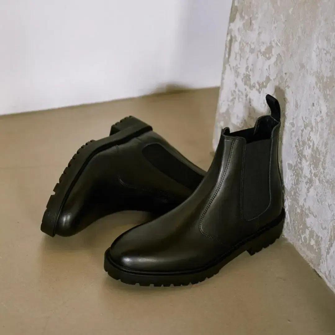 무신사 커스텀에이드 소가죽 첼시부츠 260