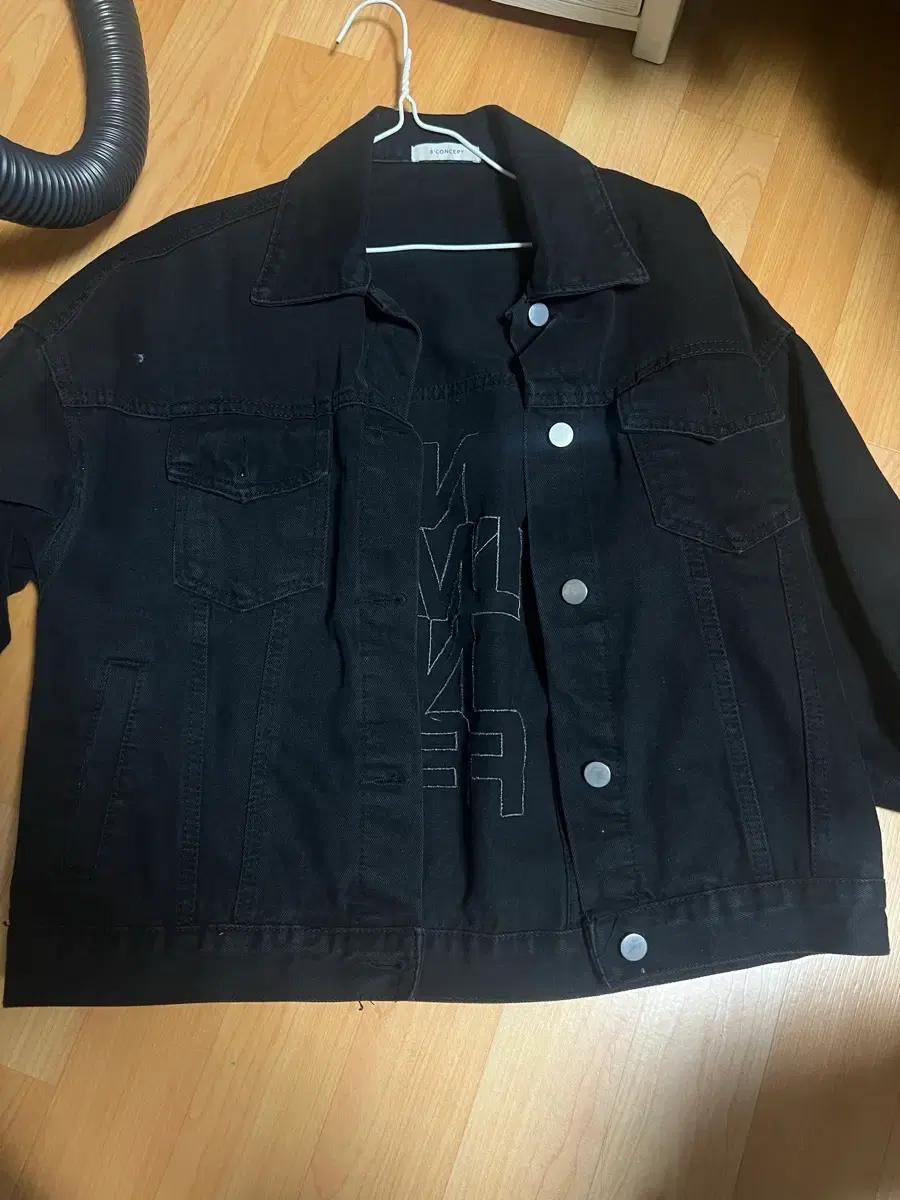 8 CONCEPT 블랙 데님 자켓