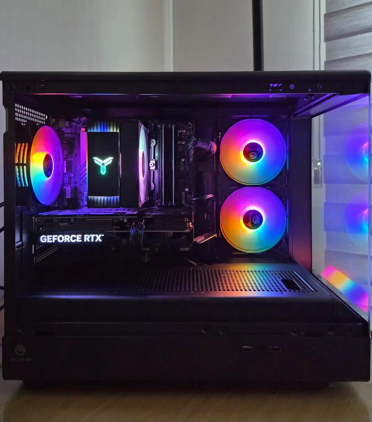 고성능 게이밍/작업 컴퓨터 i7-13700F / RTX4070