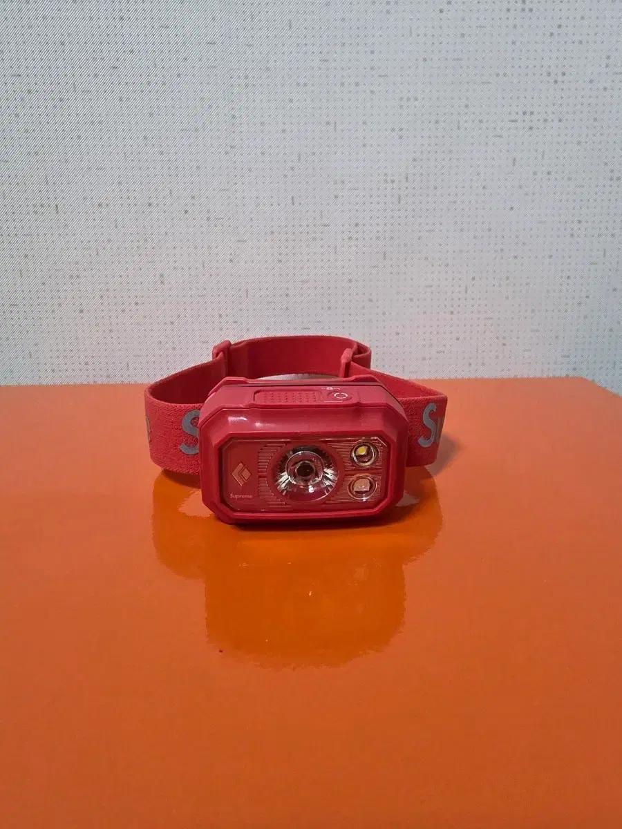 슈프림 블랙 다이아몬드 헤드랜턴 레드