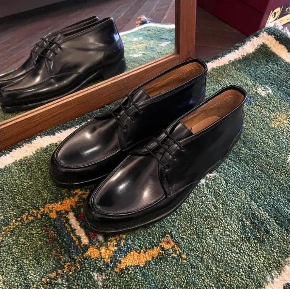 Le Yucca's Low Chukka
