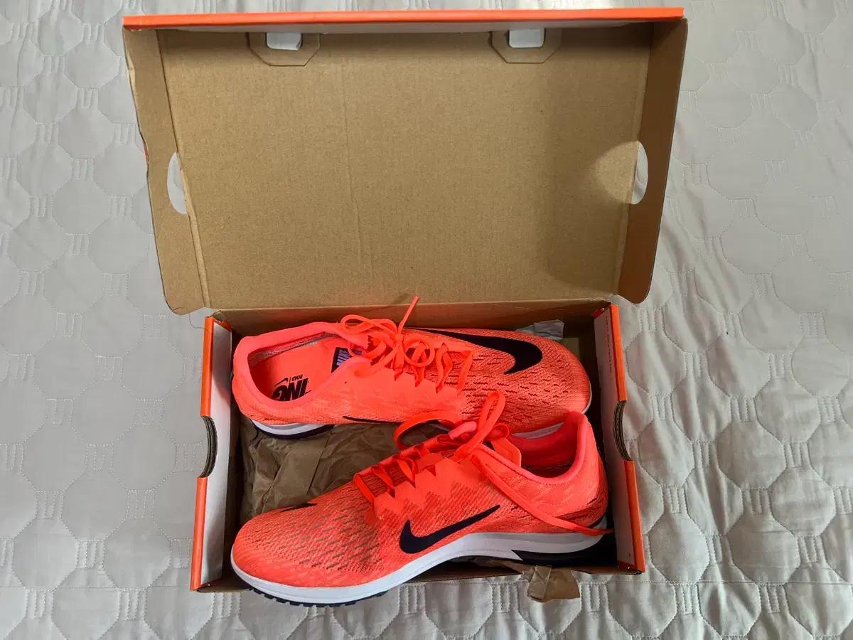 나이키 줌스트릭lt4(zoom streak lt4) 265mm 판매합니다