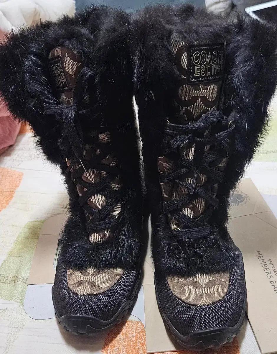 코치 퍼 부츠 블랙 여성용