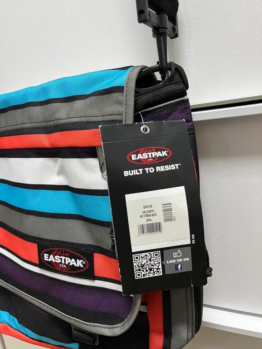 이스트팩 EASTPAK 델리게이트 69C STREAK BLUE