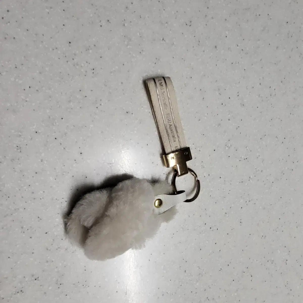 EMU 이뮤 호주산 양모 키링 화이트