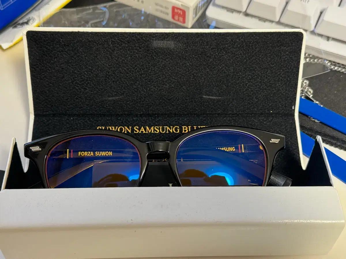 LOOKI X 수원삼성 블루라이트 차단 안경