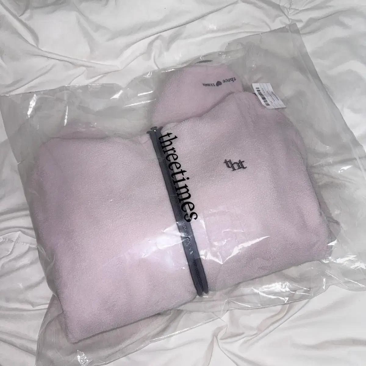 Threetimes 쿠키 플리스 자켓