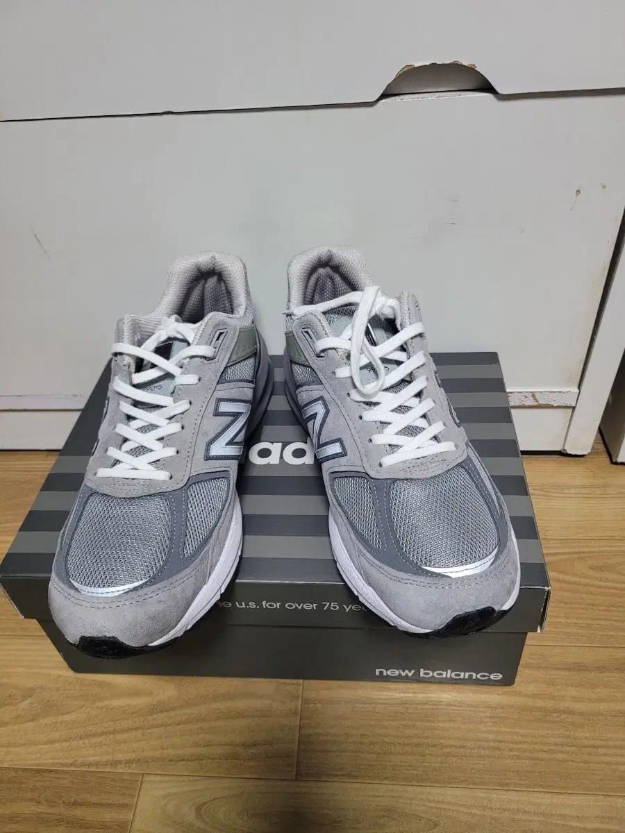뉴발란스 990 V5