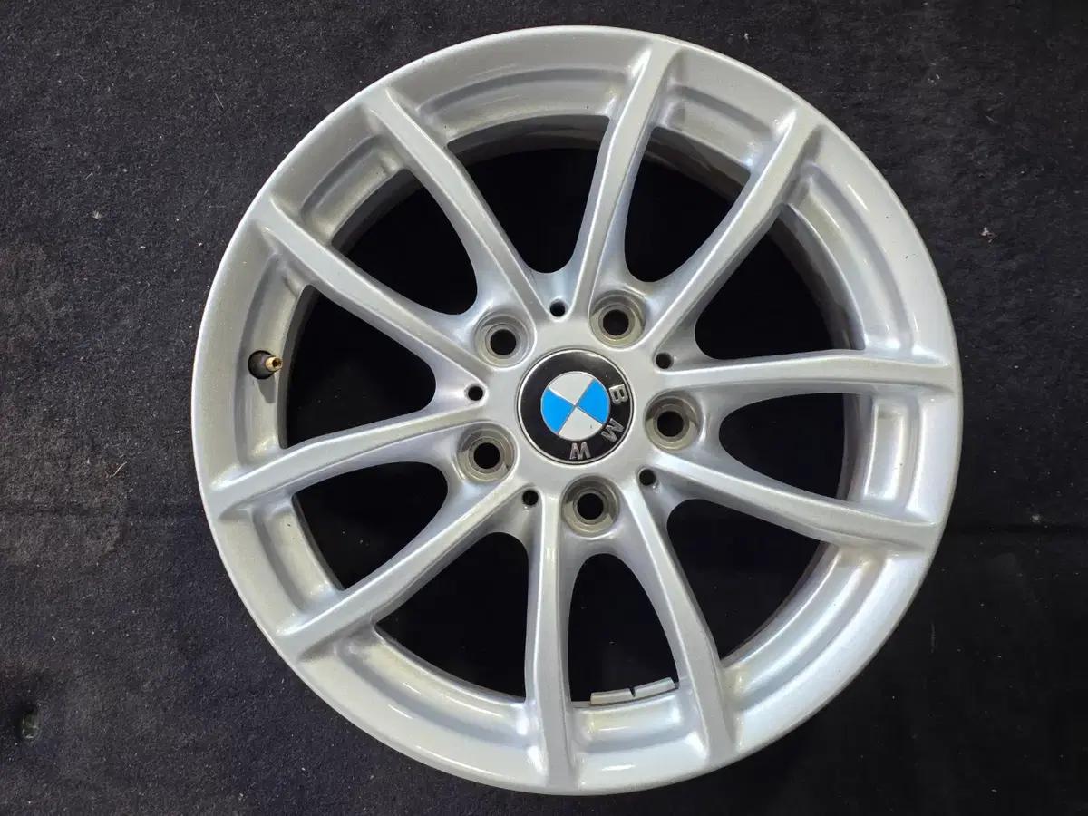 BMW 1,2시리즈 F20,F21,F22,F23 16인치 휠 팝니다.