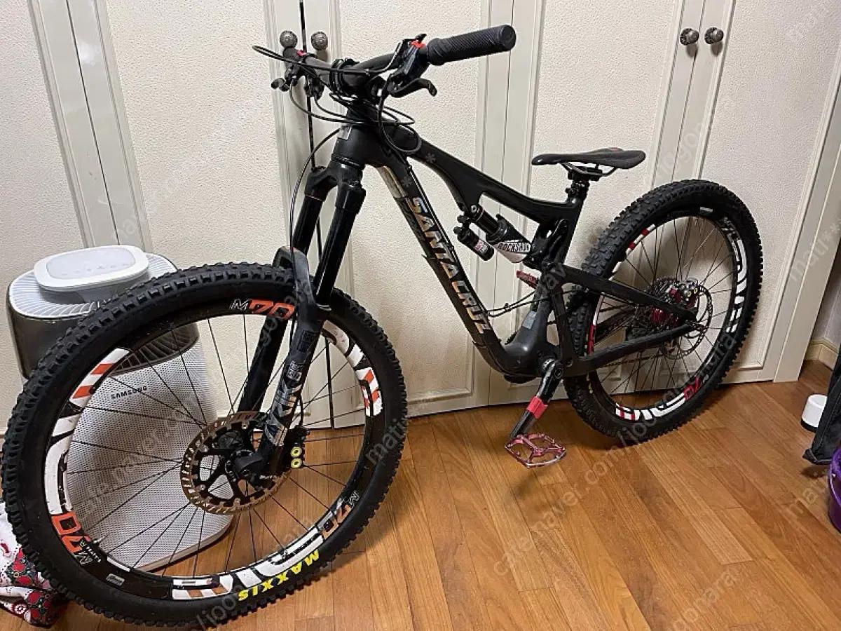 산타크루즈 브론슨 풀카본 mtb 최상급구성