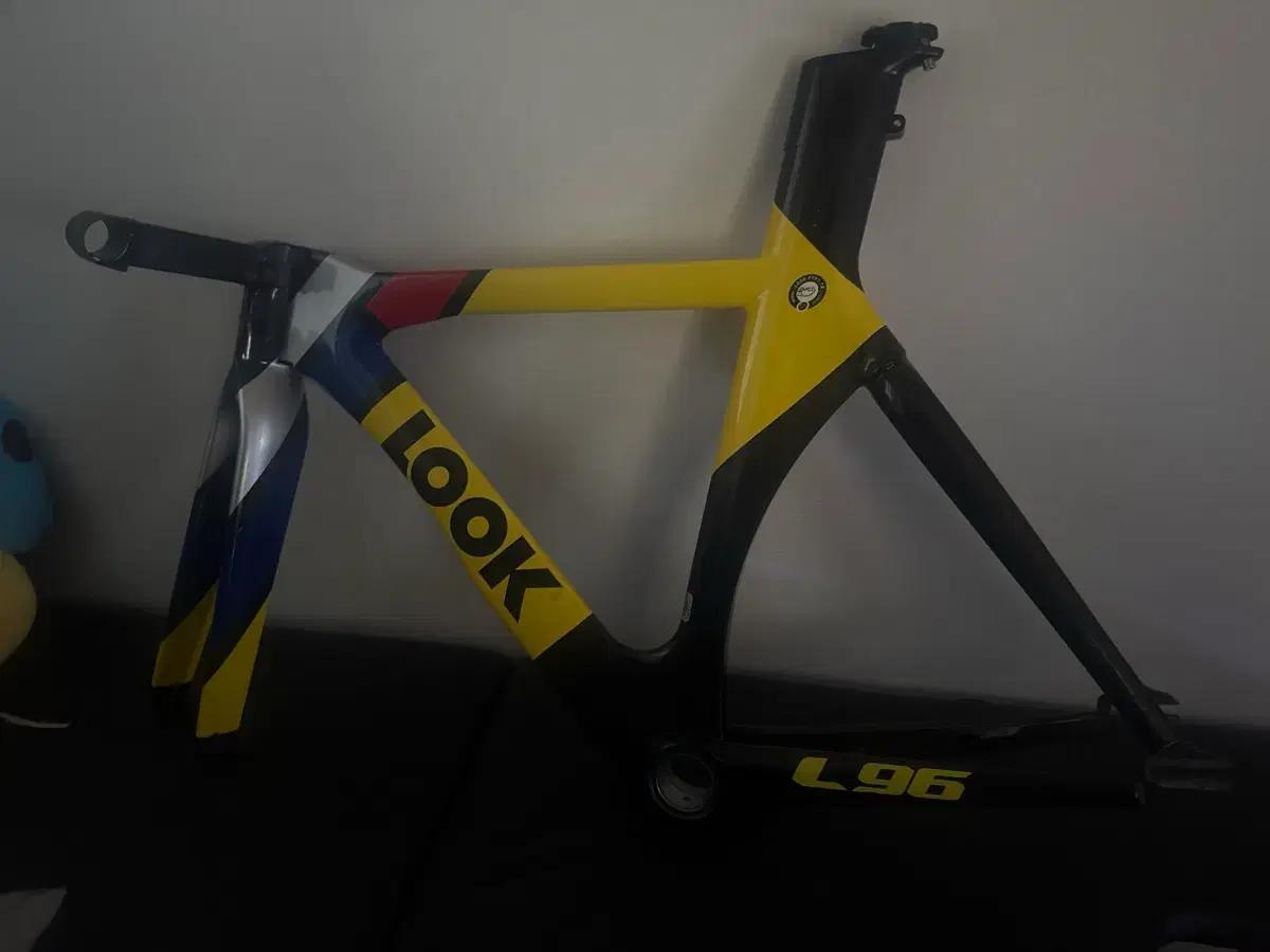 룩 look L96 판매,대차 (도색 x)