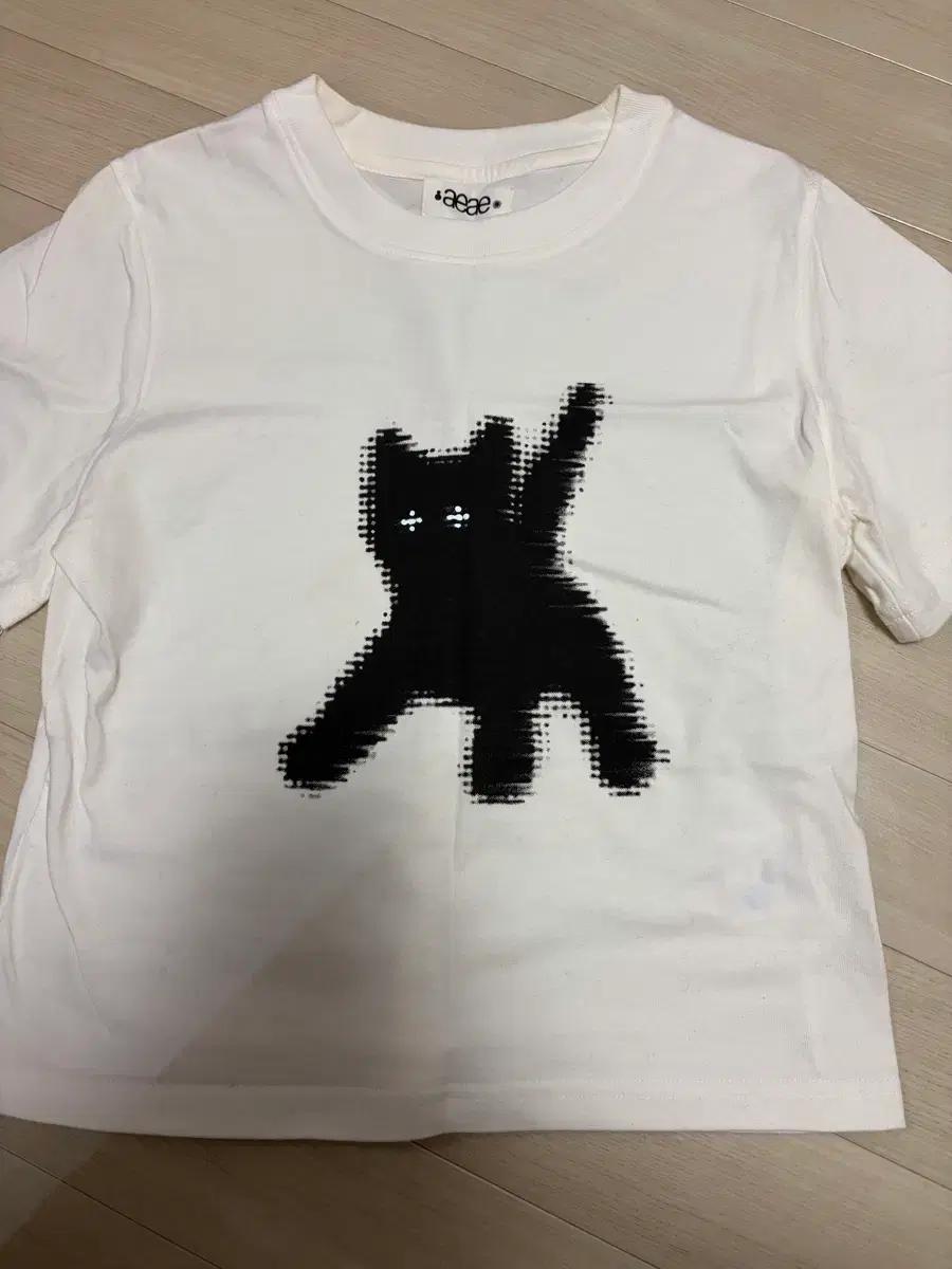 (os)Aeae 에이이에이이 고양이 반팔티셔츠 FLASHED CATS E