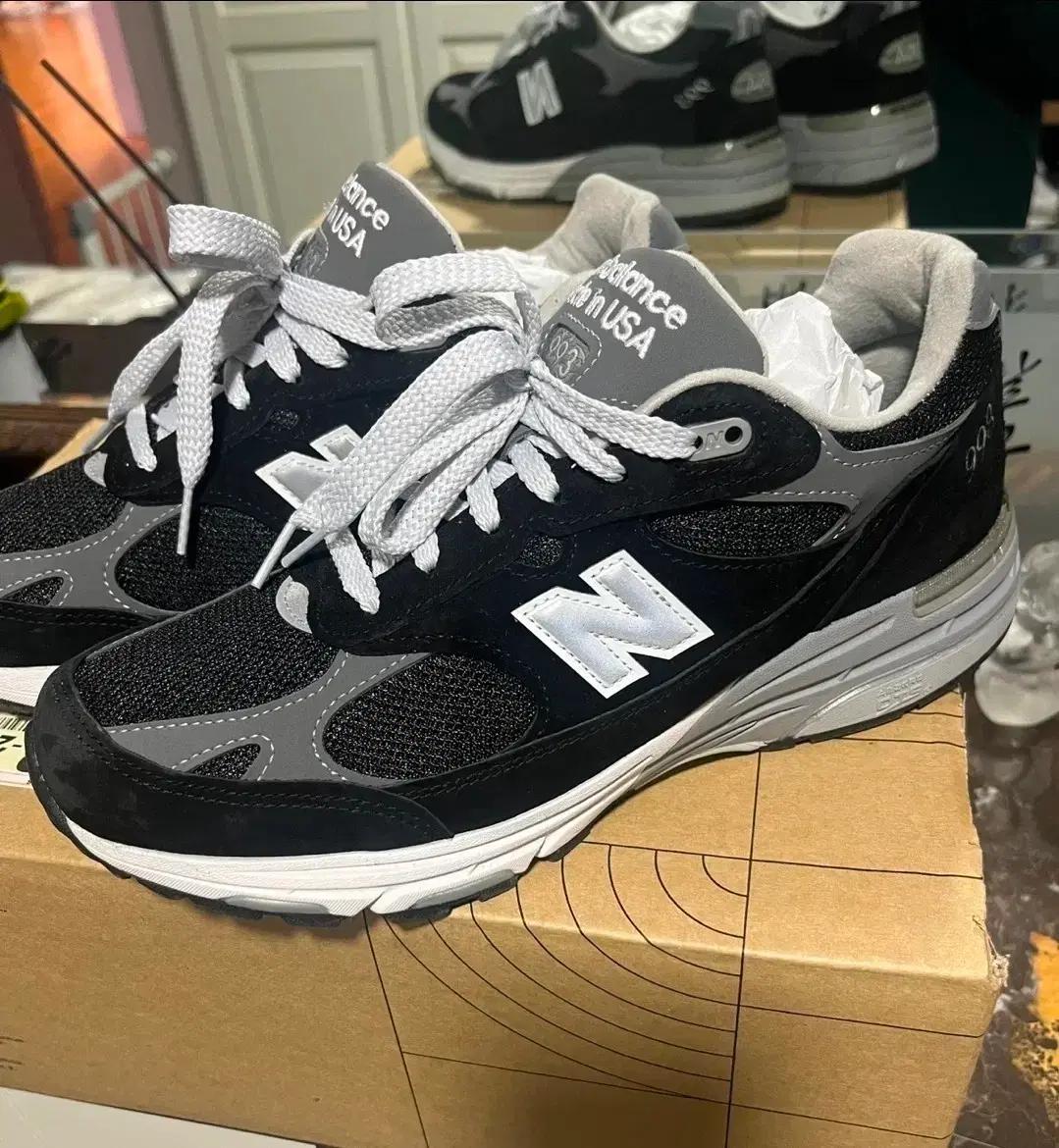 뉴발란스 993 블랙 Made in USA 스니커즈