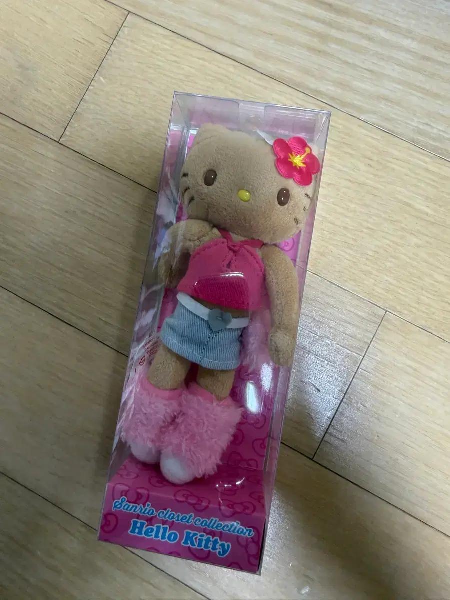 산리오 sanrio 롱다리 태닝키티 hellokitty