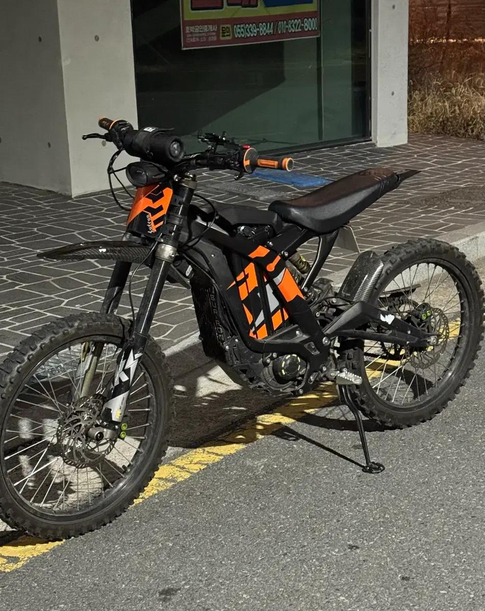 써론 라이트비x 22년식 37안페어 무하자급