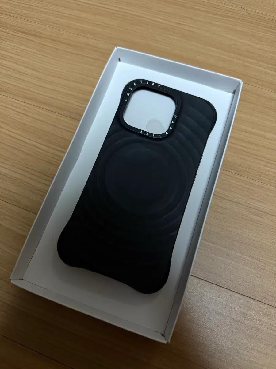 케이스티파이 아이폰 16 Pro 리플 케이스 블랙