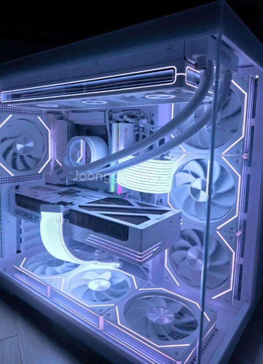 라이젠 9800X3D 5070TI 갤럭시신품PC
